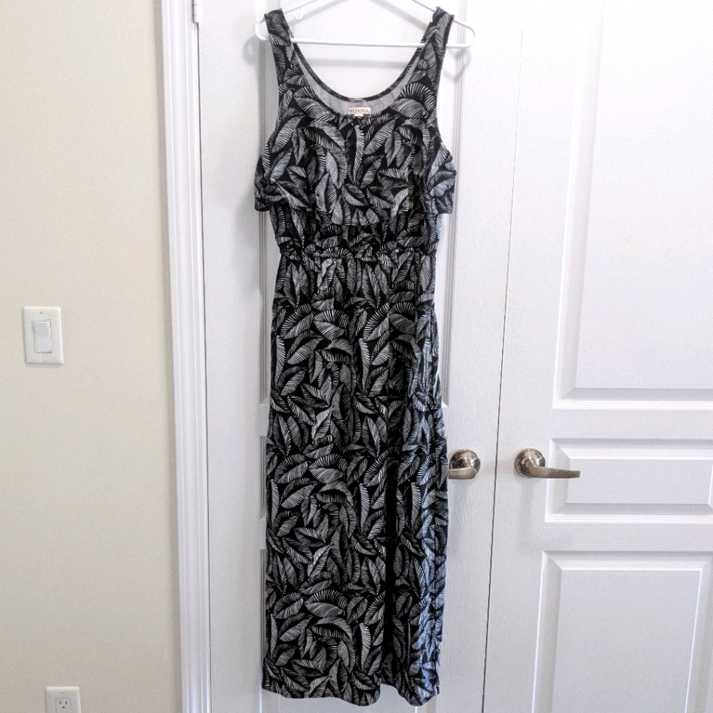 Merona Maxi Dress with Black and White Leaf